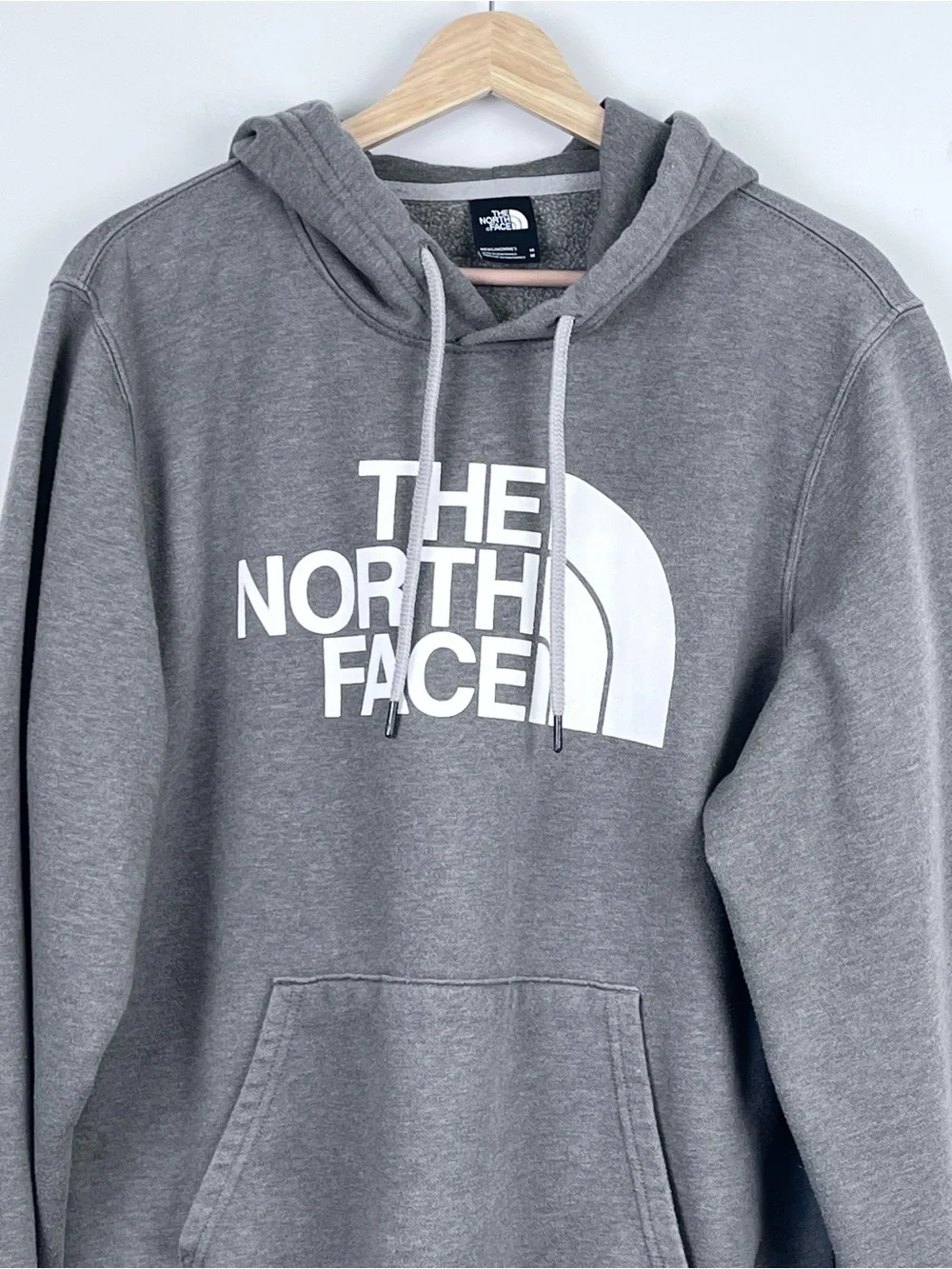 The North Face Men's Fleece Half Dome Graphic Pullover Hooded Sweatshirt Size M